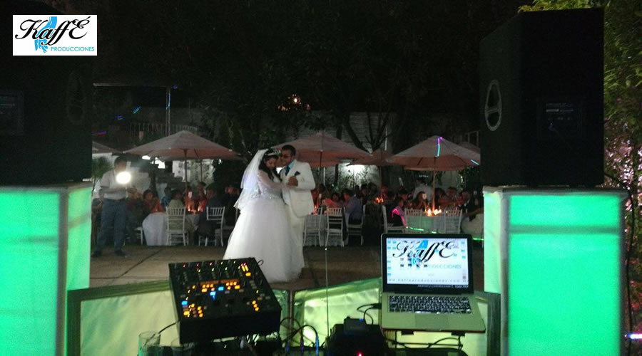 DJs Para Bodas y Eventos Sociales en CDMX y Estado de México